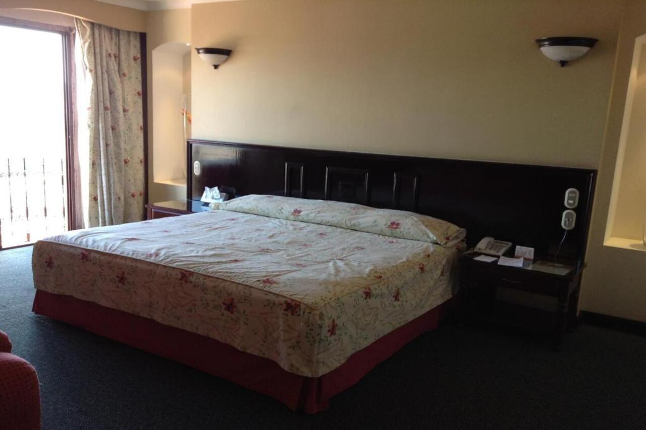 Hotel Real De Uruapan Uruapan  Экстерьер фото