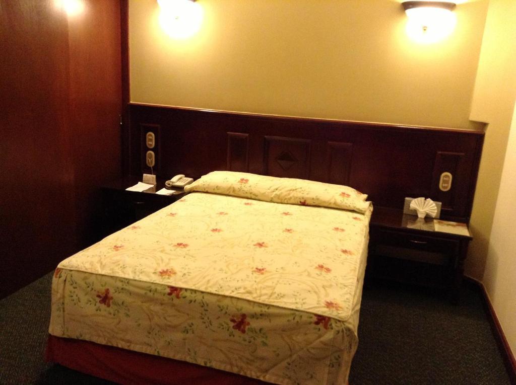 Hotel Real De Uruapan Uruapan  Экстерьер фото