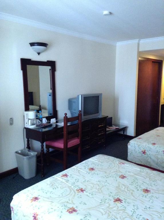 Hotel Real De Uruapan Uruapan  Экстерьер фото